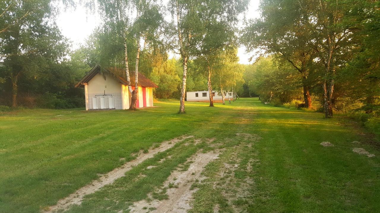 Camping De La Reuille Flere-la-Riviere 외부 사진
